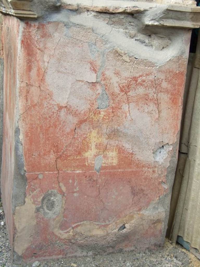 IX.2.26 Pompeii. March 2009. South side (front) of Lararium.