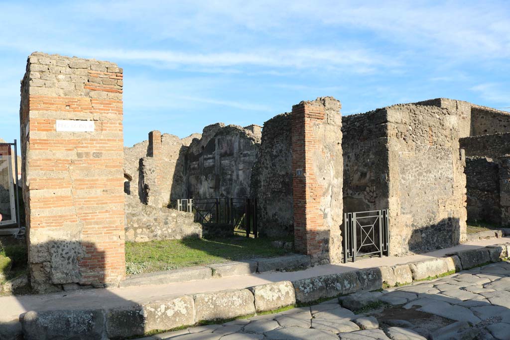 IX.3.1 Pompeii, centre left, and IX.3.2, centre right. December 2018.
Entrance doorways on Via Stabiana. Photo courtesy of Aude Durand.