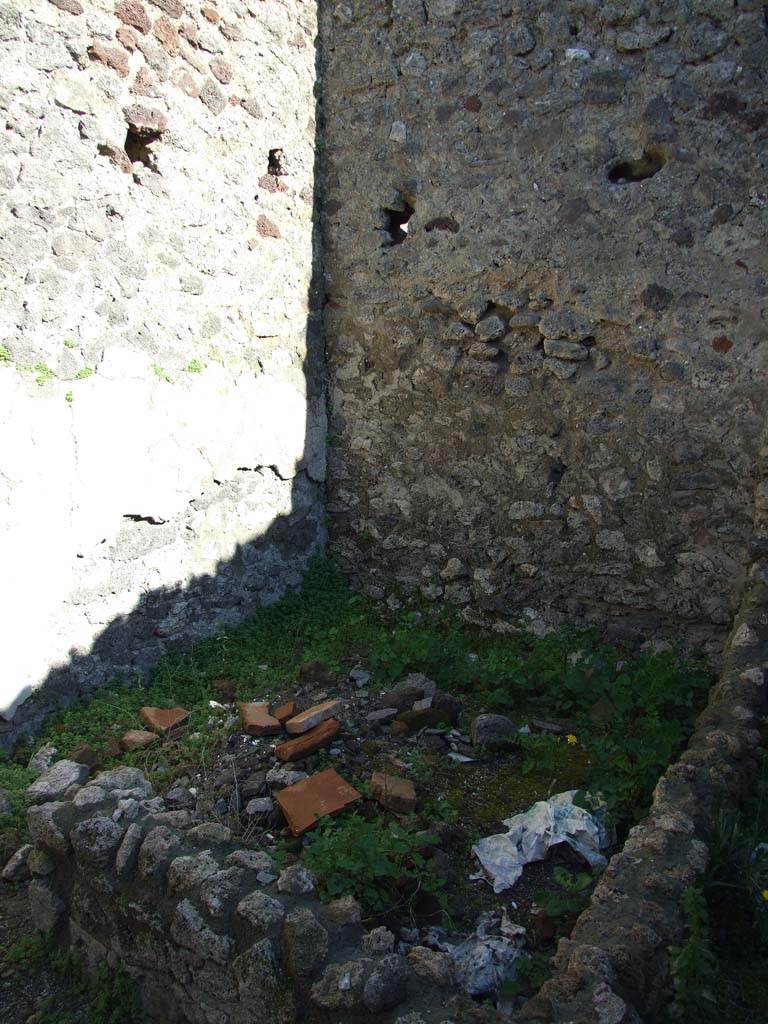 IX.3.2 Pompeii. March 2009.
South east corner of kitchen, latrine, cella penaria and well or fountain room.