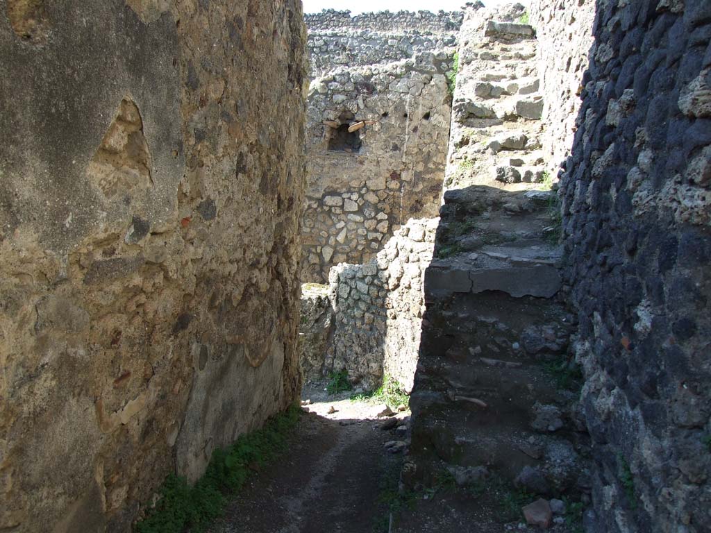 IX.3.2 Pompeii. March 2009. Looking north towards staircase.