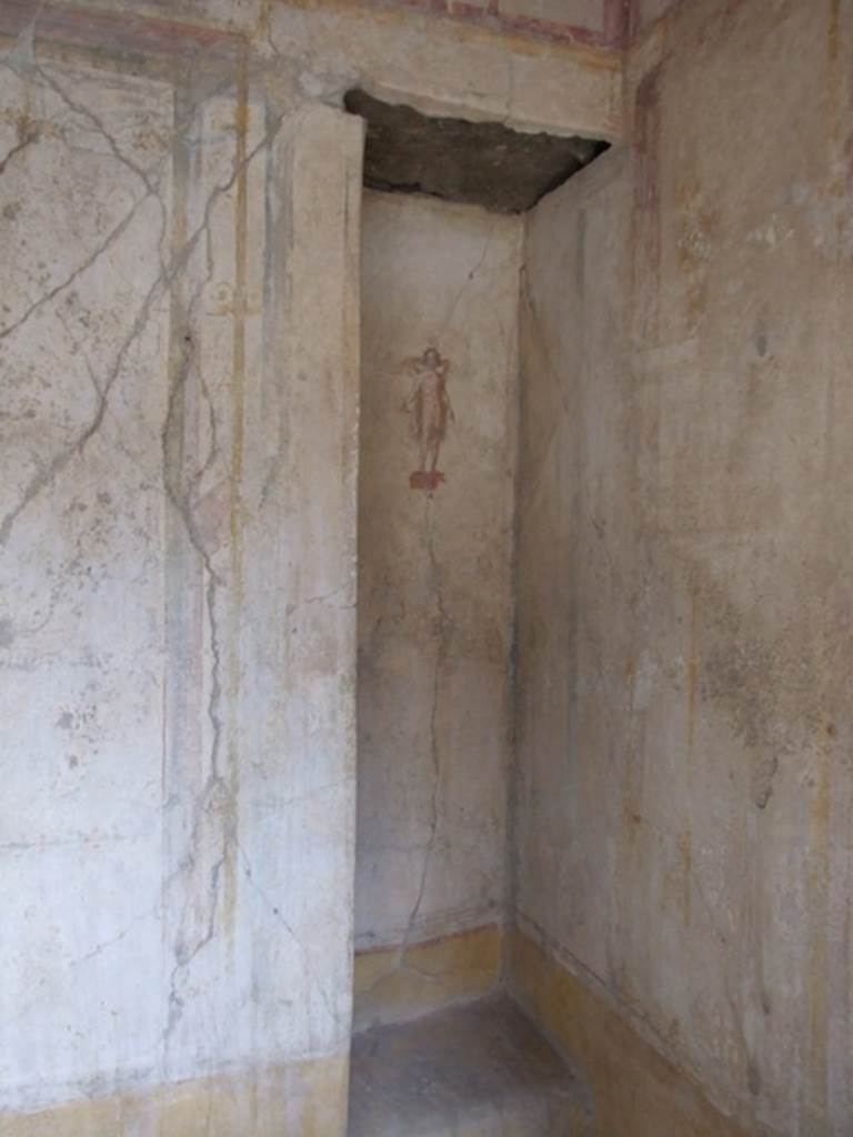 IX.3.5 Pompeii. March 2009. Room 4. North east corner with recess.