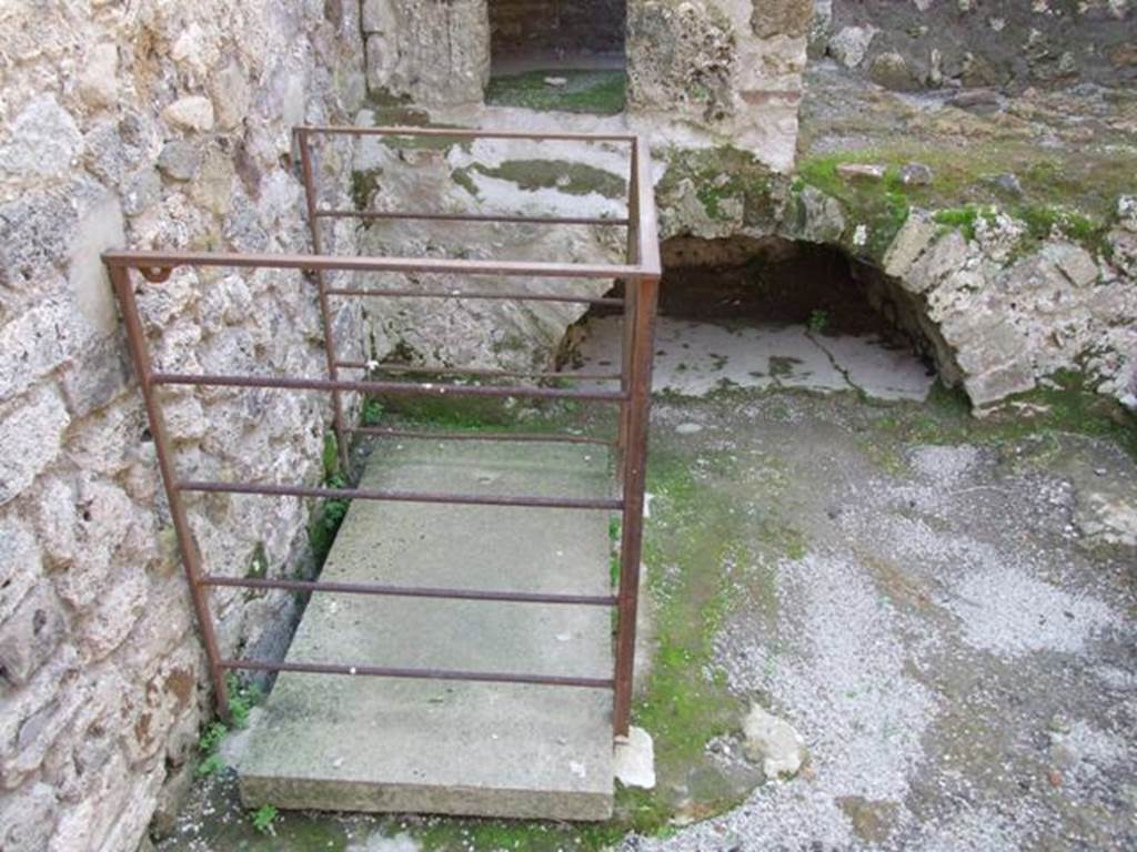 IX.3.5 Pompeii. March 2009. Room 9, south-west corner of kitchen.