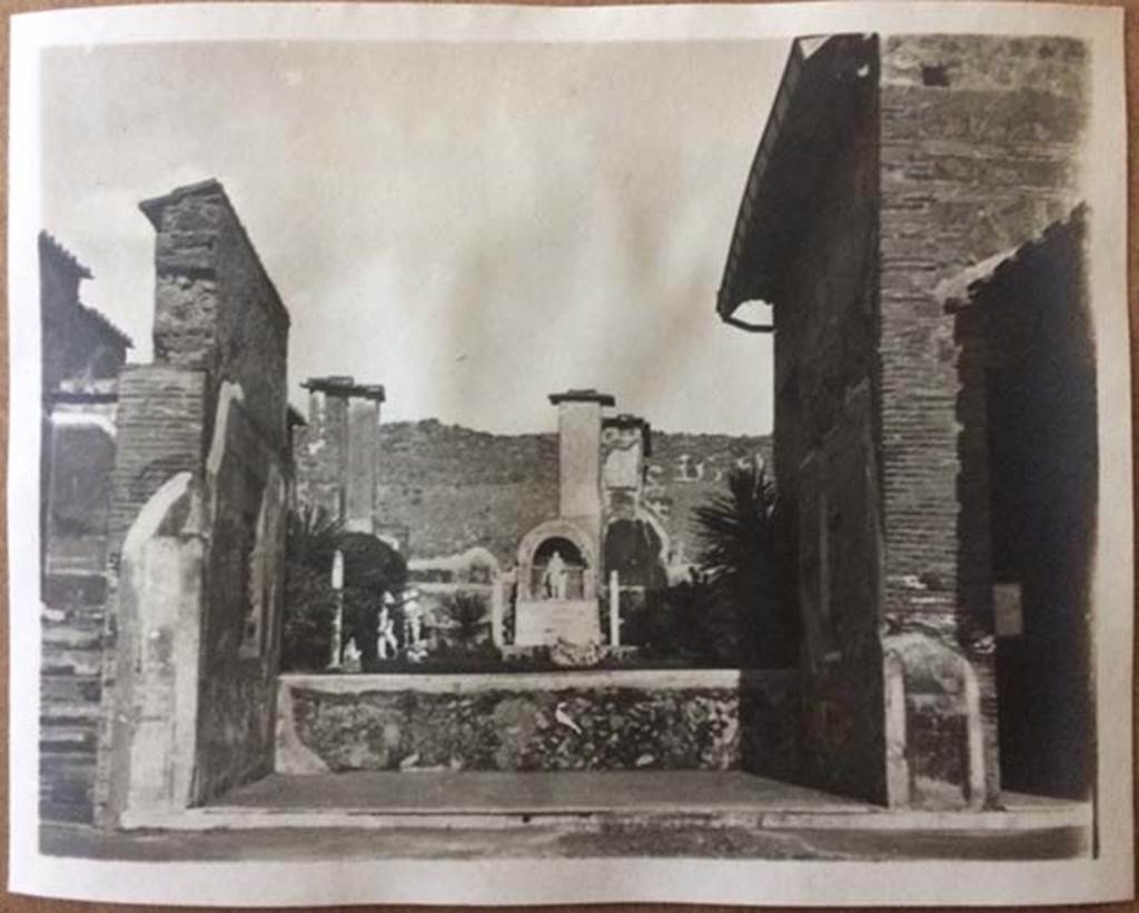 IX.3.5 Pompeii. August 27, 1904. Cryan family. Looking east across tablinum to garden area. Photo courtesy of Rick Bauer.