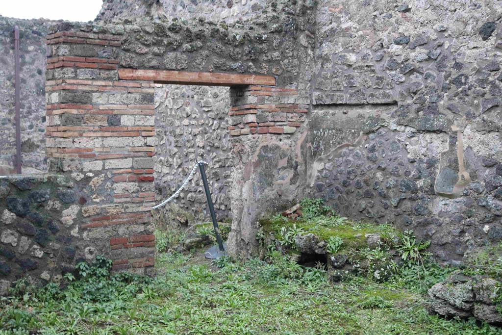 IX.3.13 Pompeii. December 2018. Detail from south-west corner of atrium. Photo courtesy of Aude Durand.