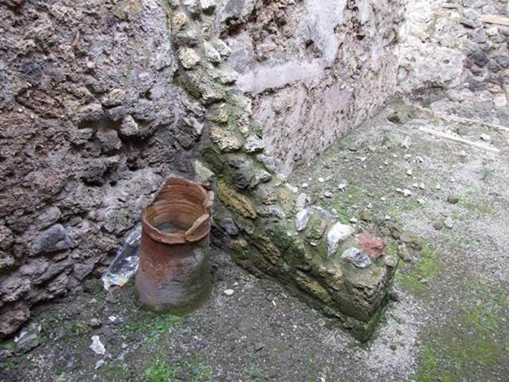 IX.3.13 Pompeii.  March 2009. Terracotta puteal.   Was this the terracotta puteal found near the impluvium?