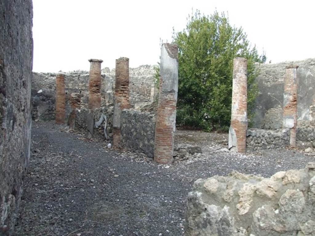 IX.3.15 Pompeii. March 2009. Room 12. Peristyle, looking north from room 6.