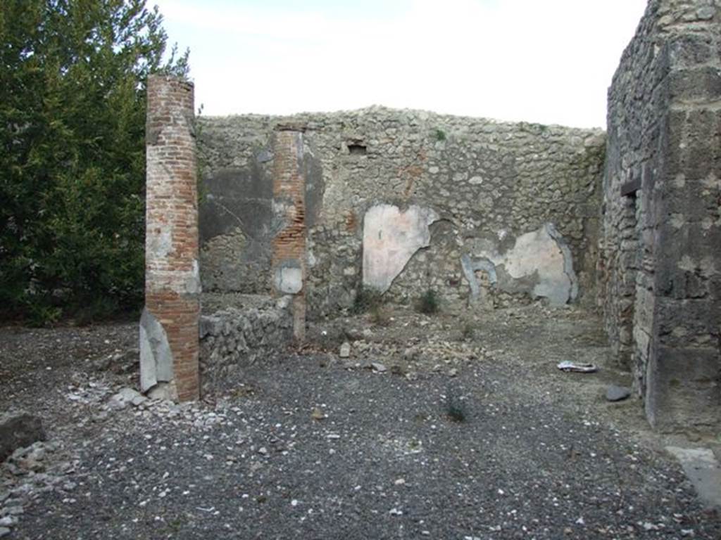 IX.3.15 Pompeii. March 2009. Room 11. South portico, looking east.
