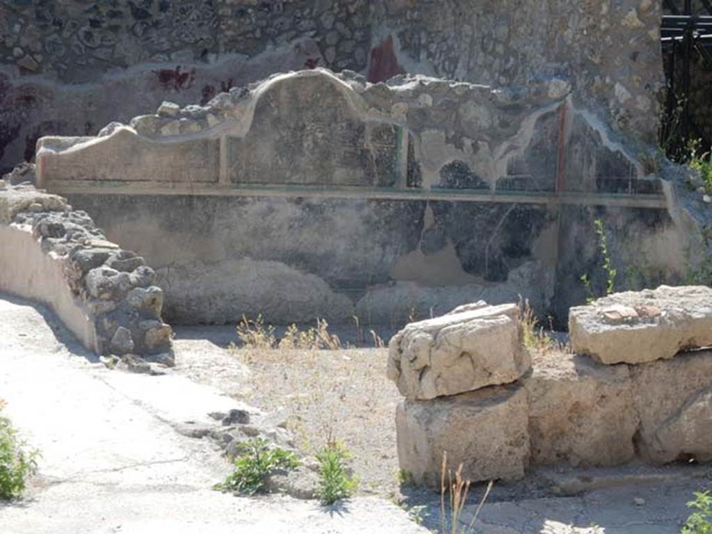 IX.3.22 Pompeii. May 2017. Looking west towards room with painted wall decoration.
Photo courtesy of Buzz Ferebee.