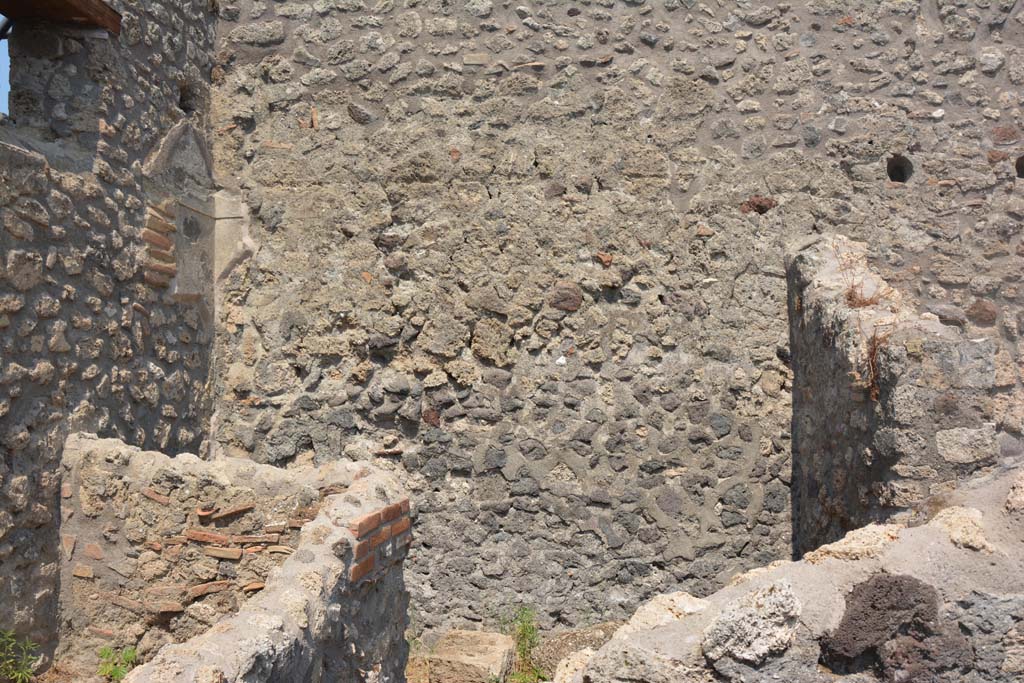 IX.3.23 Pompeii. July 2017. Room d, looking towards east wall.
Foto Annette Haug, ERC Grant 681269 DÉCOR.