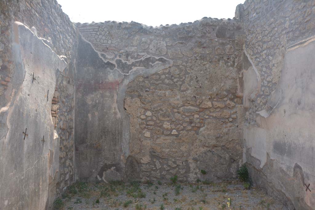 IX.3.23 Pompeii. July 2017. Triclinium e, looking towards west wall.
Foto Annette Haug, ERC Grant 681269 DÉCOR.