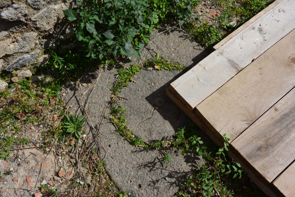IX.5.2 Pompeii. March 2017. Room ‘L’, cistern-mouth.
Foto Christian Beck, ERC Grant 681269 DÉCOR.