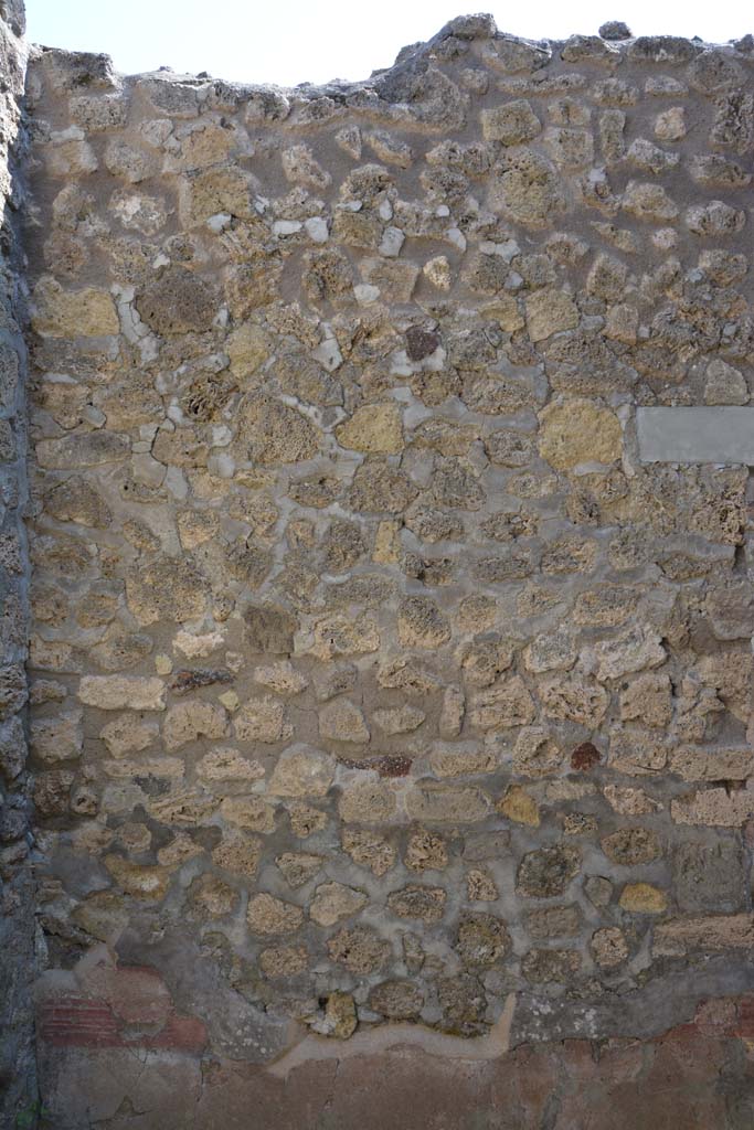 IX.5.2 Pompeii. May 2017. Room �n�, upper east wall in north-east corner. 
Foto Christian Beck, ERC Grant 681269 D�COR.
