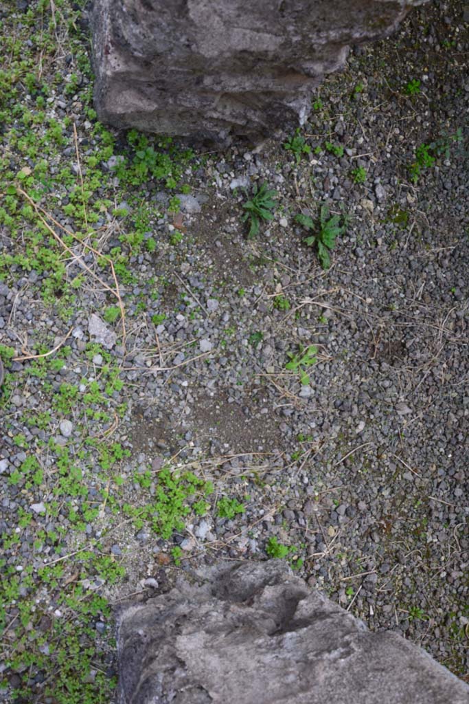 IX.5.2 Pompeii. March 2017. Room ‘o’, threshold of doorway, from above.
Foto Christian Beck, ERC Grant 681269 DÉCOR.