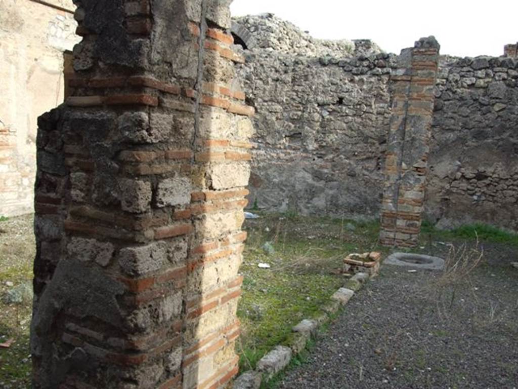 IX.5.2. December 2007. Looking east across rear of peristyle room 17.