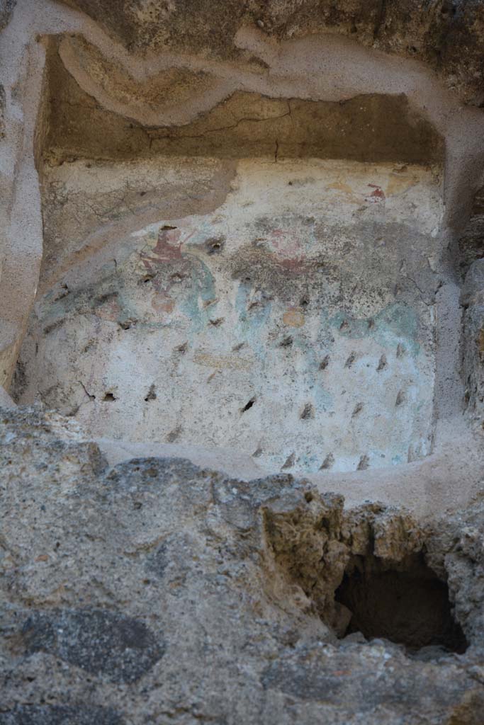 IX.5.2 Pompeii. May 2017. Room ‘q’, rectangular niche from upper floor room, above room ‘q’.
Foto Christian Beck, ERC Grant 681269 DÉCOR.