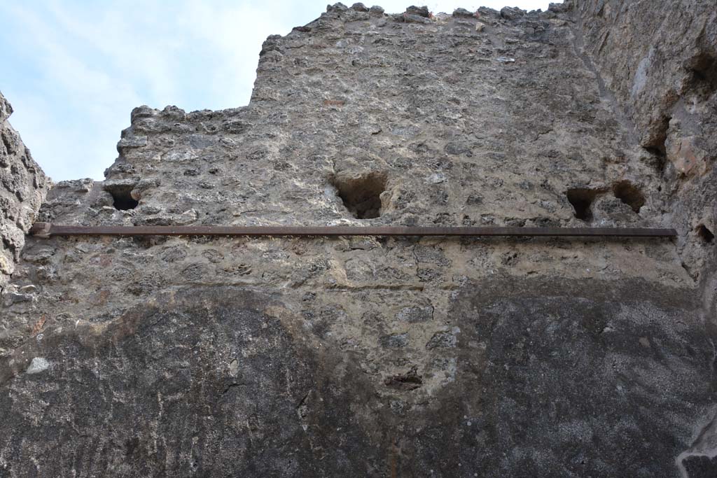IX.5.2 Pompeii. May 2017. Room ‘r’, upper south wall.
Foto Christian Beck, ERC Grant 681269 DÉCOR.