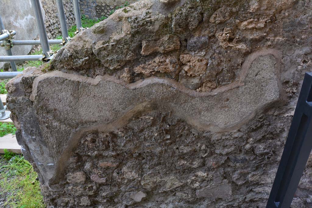 IX.5.2/22 Pompeii. March 2017. Room ‘w’, detail of wall at south side of entrance doorway (IX.5.22) on right.
Foto Christian Beck, ERC Grant 681269 DÉCOR.