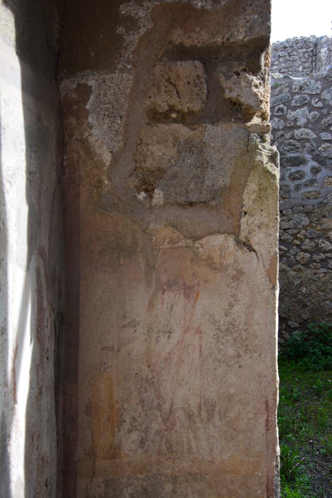 IX.5.2 Pompeii. March 2017. Room ‘s’, remains of painting on household shrine south side wall.
Foto Christian Beck, ERC Grant 681269 DÉCOR.
IX.5.2 Pompeii. March 2017. Room ‘w’, remains of painting on household shrine south side wall.
Foto Christian Beck, ERC Grant 681269 DÉCOR.
