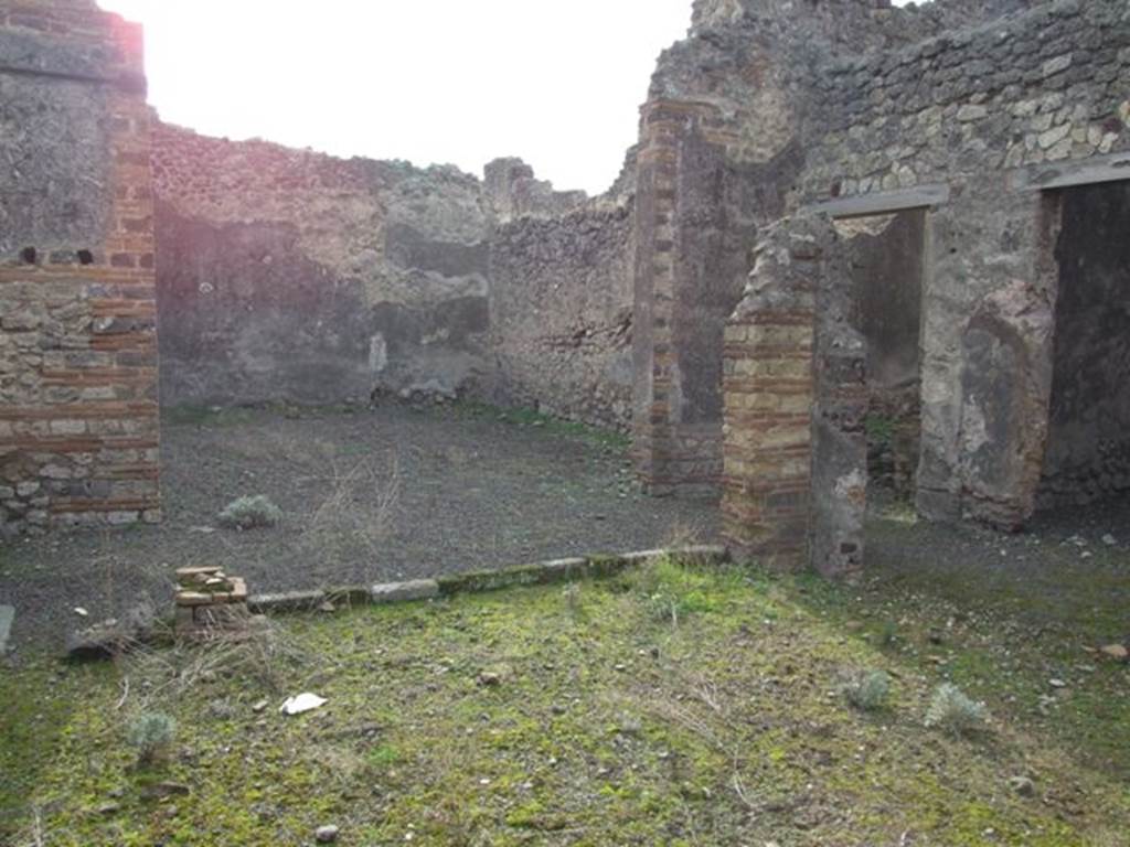 IX.5.2. December 2007. Looking across peristyle to large exedra room 18.