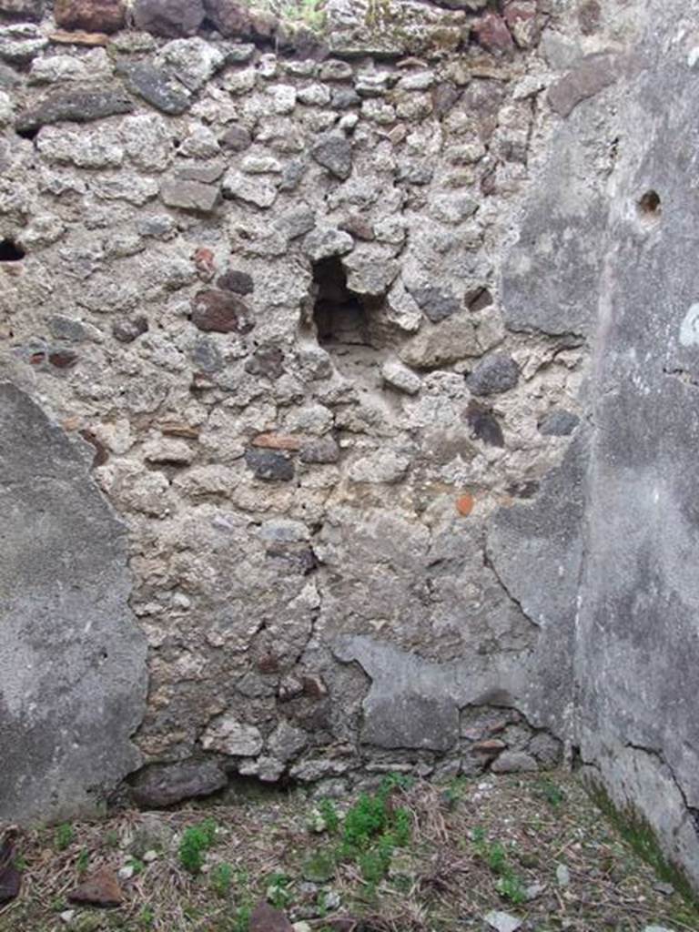 IX.5.2 Pompeii. December 2007. Room ‘y’, looking towards east wall, and south-east corner.