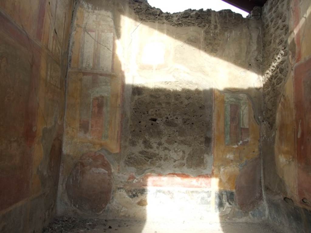 IX.5.2 Pompeii. December 2007. Room 20, looking north into room on north-east side of peristyle. North wall. According to Richardson, a painting of Achilles discovered on Scyros, was found here. Now in the Naples Archaeological Museum. Inventory number 116085. See Richardson, L., 2000. A Catalog of Identifiable Figure Painters of Ancient Pompeii, Herculaneum. Baltimore: John Hopkins. (p.117)