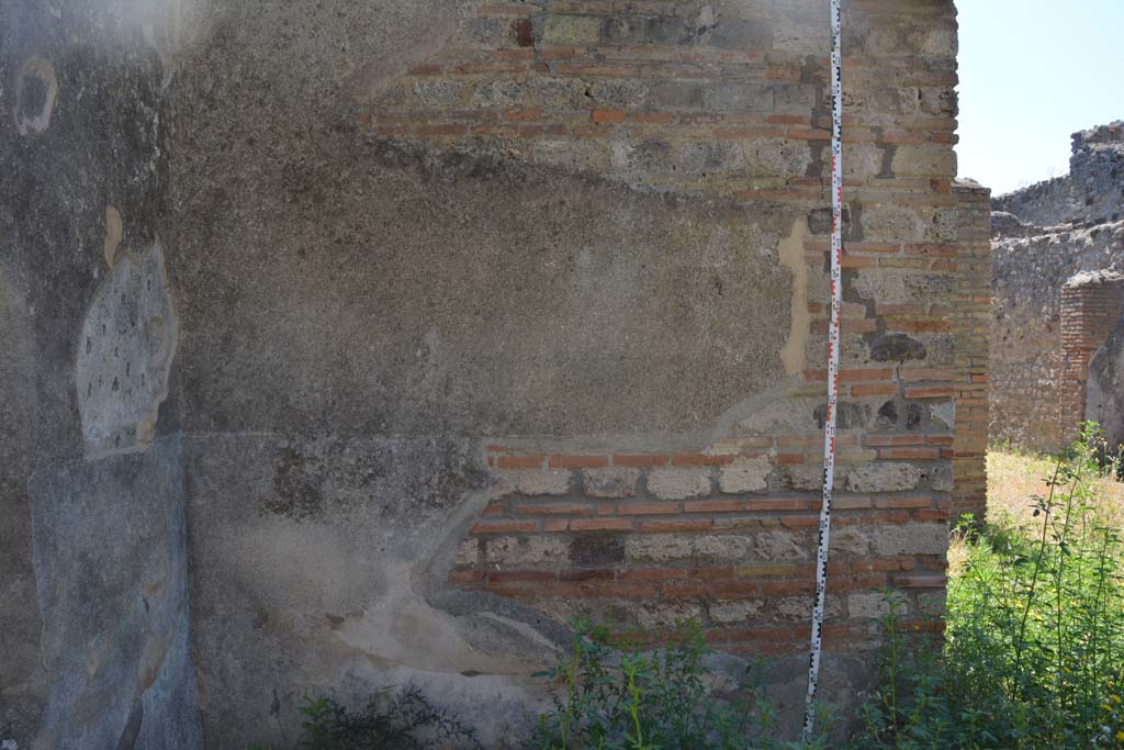 IX.5.2 Pompeii. May 2017. Room ‘e’, south-east corner and south wall.
Foto Christian Beck, ERC Grant 681269 DÉCOR.