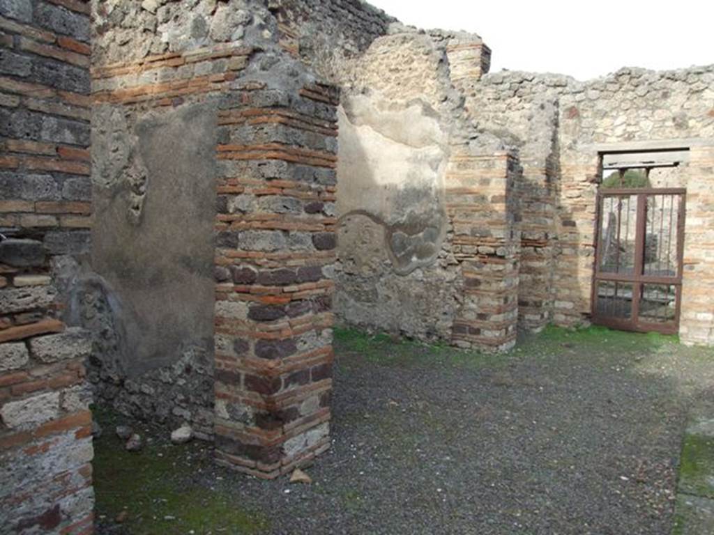 IX.5.2 Pompeii. December 2007. Looking north-west across atrium to rooms 7, 6, 5 and doorway to IX.5.1.