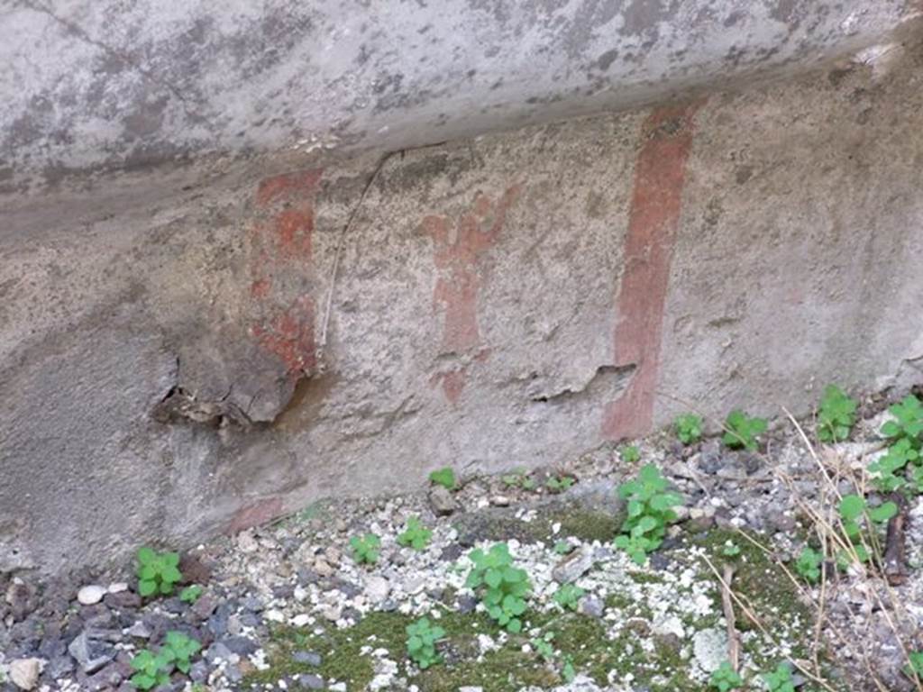 IX.5.2 Pompeii. December 2007. Room ‘f’, detail of painting in recess, on south wall.