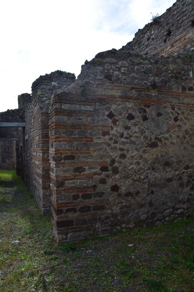IX.5.2 Pompeii. March 2017. Room ‘b’, west side of atrium, south wall of room ‘h’.
Foto Christian Beck, ERC Grant 681269 DÉCOR.