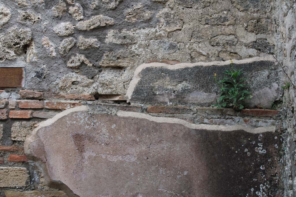 IX.5.4 Pompeii. March 2019. Room d, upper north wall at east end.
Foto Christian Beck, ERC Grant 681269 DÉCOR