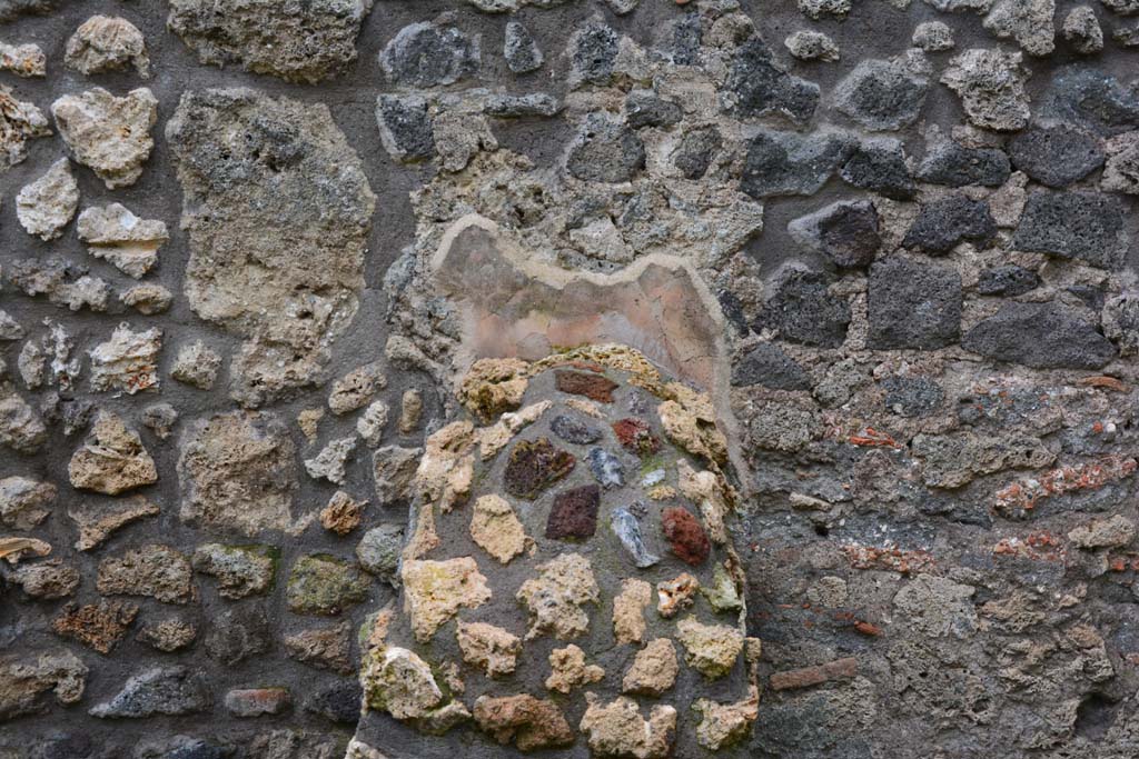 IX.5.4 Pompeii. March 2017.
Room h, (on left) and room g, (on right), looking towards west wall with remaining stucco above dividing south wall.
Foto Christian Beck, ERC Grant 681269 DÉCOR.