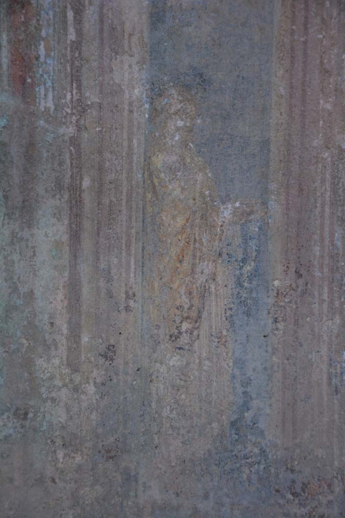 IX.5.6 Pompeii. May 2017. Room i, detail of figure in lower dividing panel.
Foto Christian Beck, ERC Grant 681269 DÉCOR.