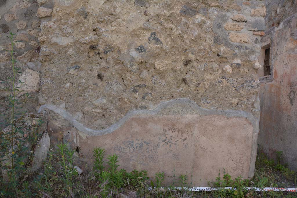 IX.5.6 Pompeii. May 2017. Room n, west side, lower wall on south side of doorway to room s.
Foto Christian Beck, ERC Grant 681269 DÉCOR.