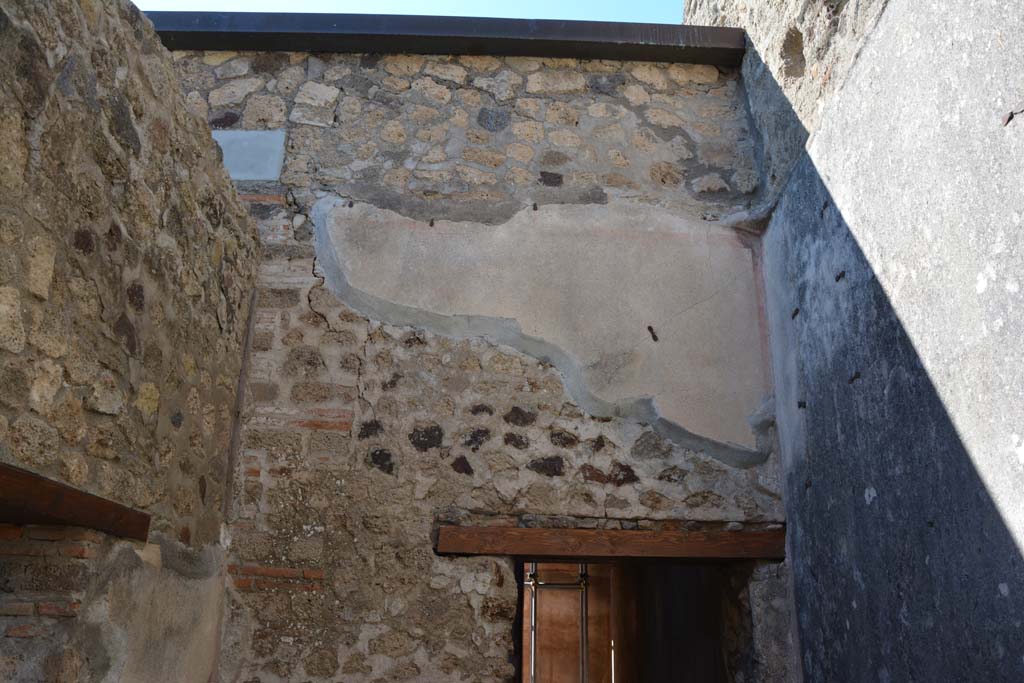 IX.5.6 Pompeii. May 2017. Room o, upper north wall.
Foto Christian Beck, ERC Grant 681269 DÉCOR.
