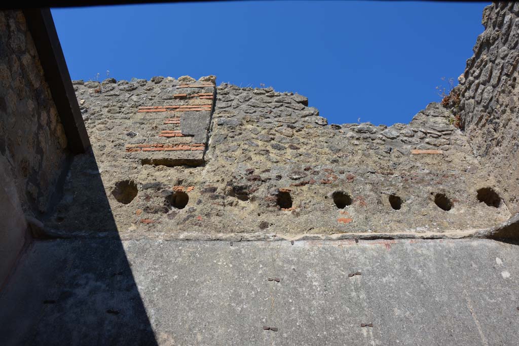 IX.5.6 Pompeii. May 2017. Room o, upper east wall.
Foto Christian Beck, ERC Grant 681269 DÉCOR.