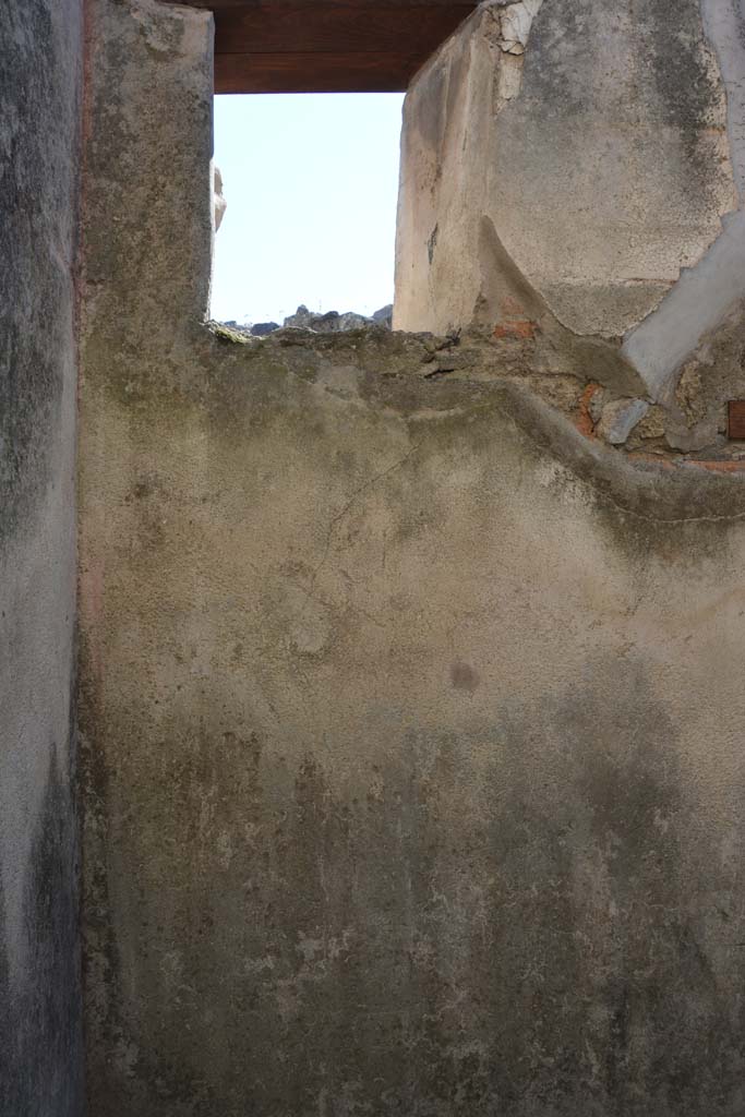IX.5.6 Pompeii. May 2017. Room o, west wall in south-west corner.
Foto Christian Beck, ERC Grant 681269 DÉCOR.