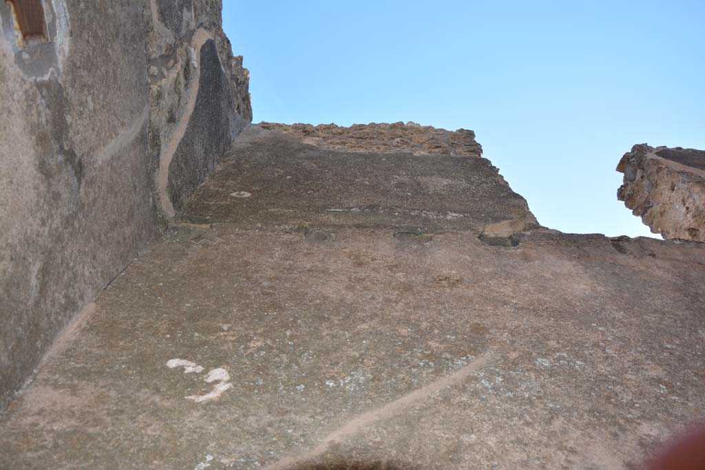 IX.5.6 Pompeii. May 2017. Room p, upper south-west corner and west wall, with upper doorway.
Foto Christian Beck, ERC Grant 681269 DÉCOR.