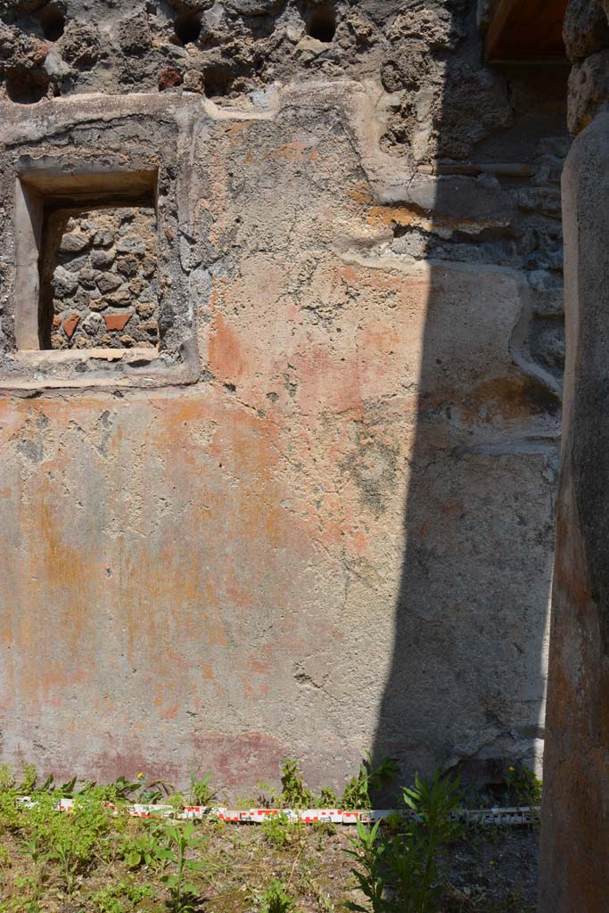 IX.5.6 Pompeii. May 2017. Room s, north wall at east end.
Foto Christian Beck, ERC Grant 681269 DÉCOR.