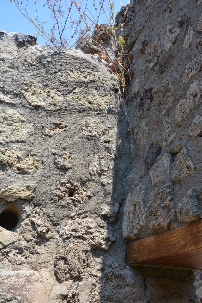 IX.5.6 Pompeii. May 2017. Room s, upper north wall in north-east corner.
Foto Christian Beck, ERC Grant 681269 DÉCOR.