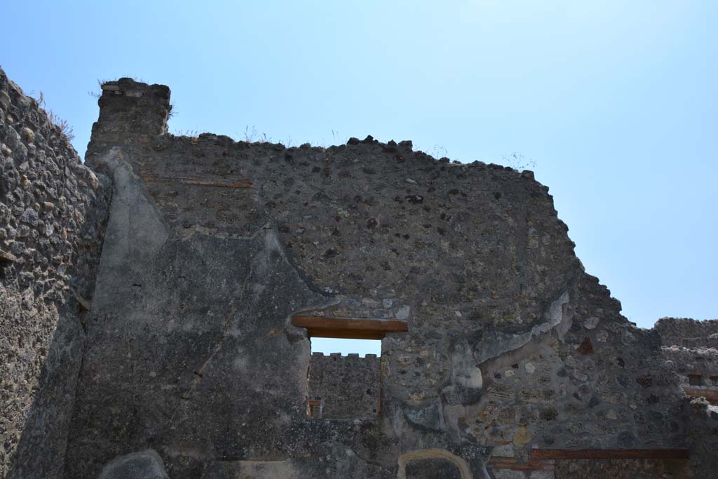 IX.5.6/17 Pompeii. May 2017. Room u, detail of exterior upper wall in south-east corner.
Foto Christian Beck, ERC Grant 681269 DÉCOR.