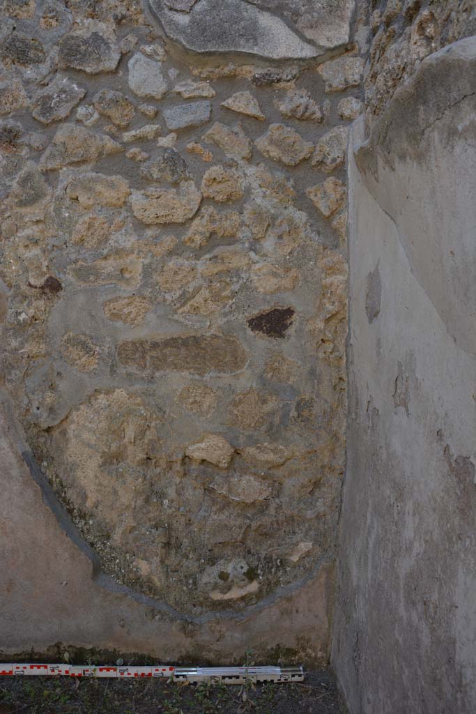 IX.5.6 Pompeii. May 2017. Room b, west wall at north end.
Foto Christian Beck, ERC Grant 681269 DÉCOR.