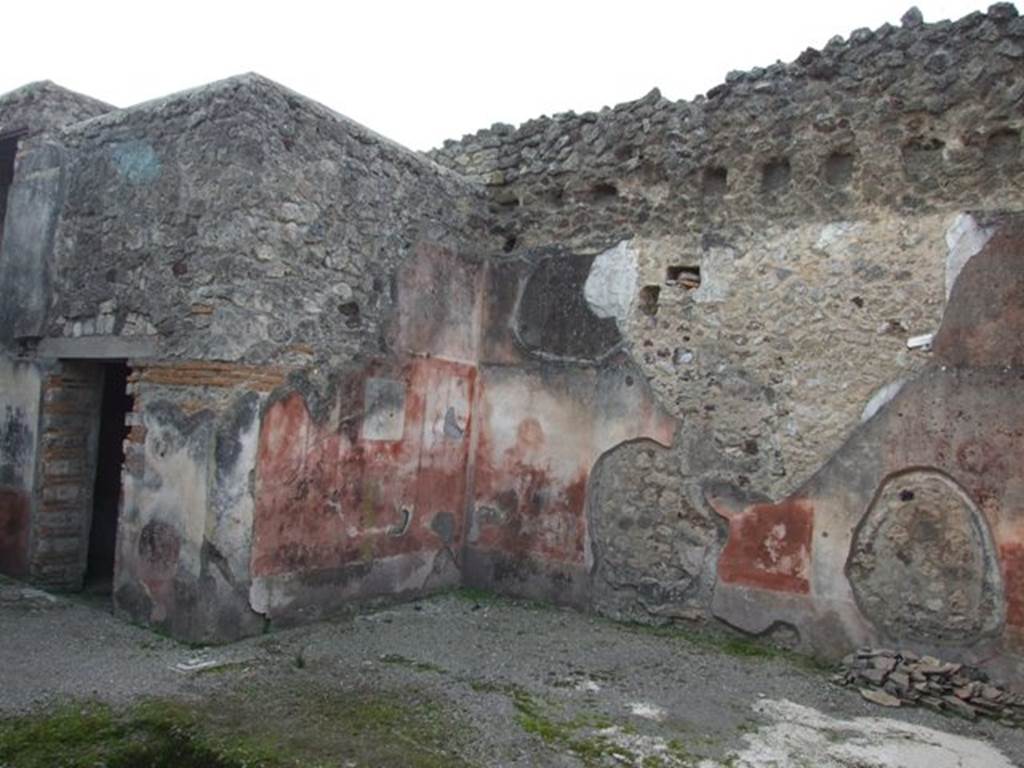 IX.5.6 Pompeii. December 2007. Looking south-west across atrium to room 5, ala, and doorway to room 6.
According to Schefold, on the west wall of the ala 5 was a wall painting of Hercules and Auge (Sogliano 499).
On the north wall was a wall painting of Phrixus and Helle (Sogliano 550)
See Schefold, K., 1962. Vergessenes Pompeji. Bern: Francke. (drawing no.175.6)
See Schefold, K., 1957. Die Wande Pompejis. Berlin: De Gruyter. (p.253)
See Sogliano, A., 1879. Le pitture murali campane scoverte negli anni 1867-79. Napoli: (p.83, no.499 and p. 101, no.550)
See Bragantini, I and Sampaolo, V. 2009. La Pittura Pompeiana. Napoli, Electa. (p.359, no.166)
