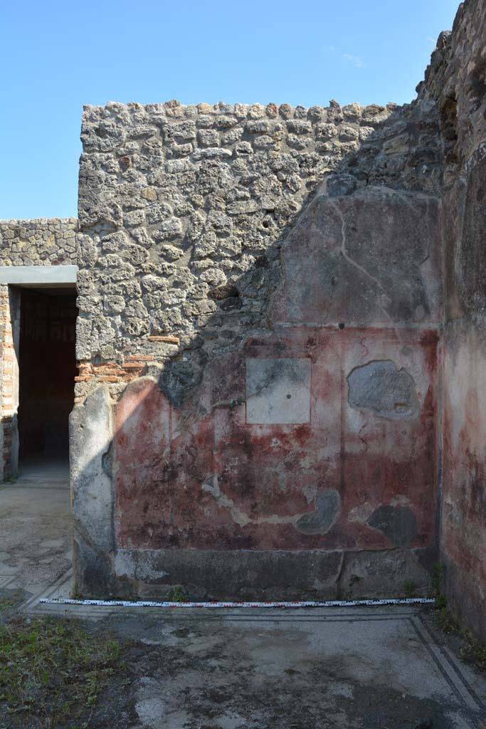 IX.5.6 Pompeii. May 2017. West ala d, looking towards south wall.
Foto Christian Beck, ERC Grant 681269 DÉCOR.