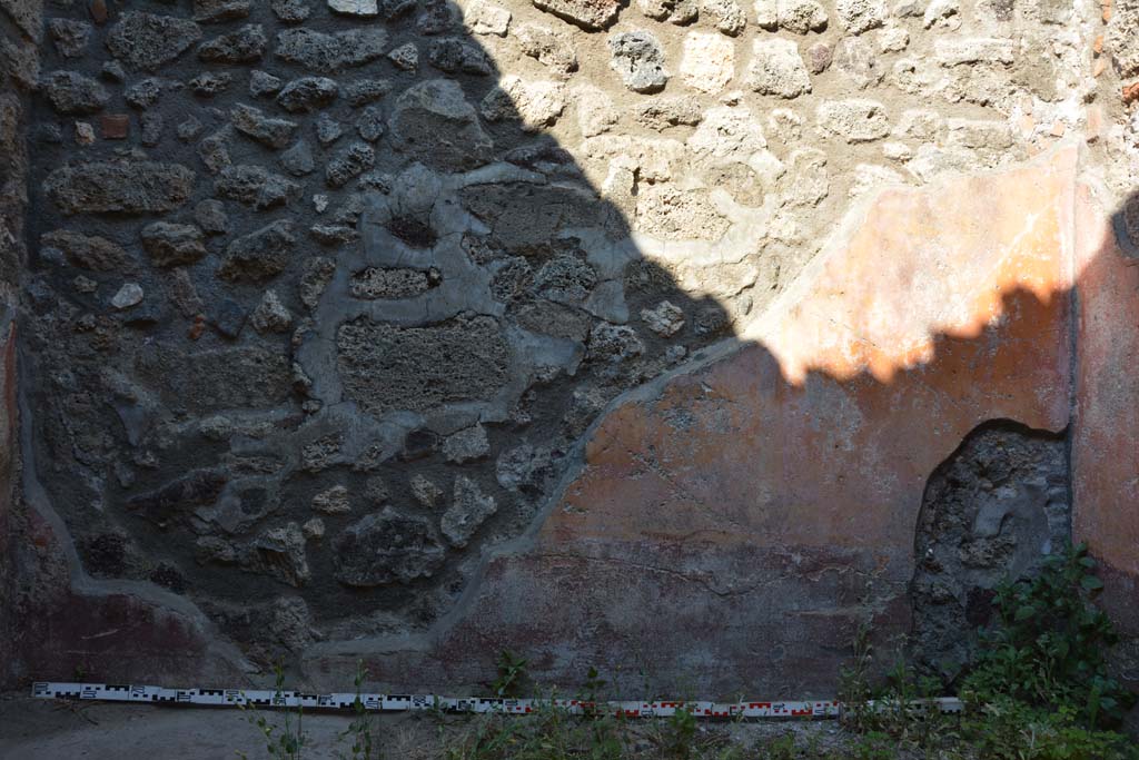 IX.5.6 Pompeii. May 2017. Room f, looking towards east wall.
Foto Christian Beck, ERC Grant 681269 DÉCOR.