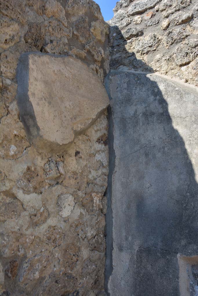 IX.5.6 Pompeii. May 2017. East ala e, upper north-east corner.
Foto Christian Beck, ERC Grant 681269 DÉCOR.