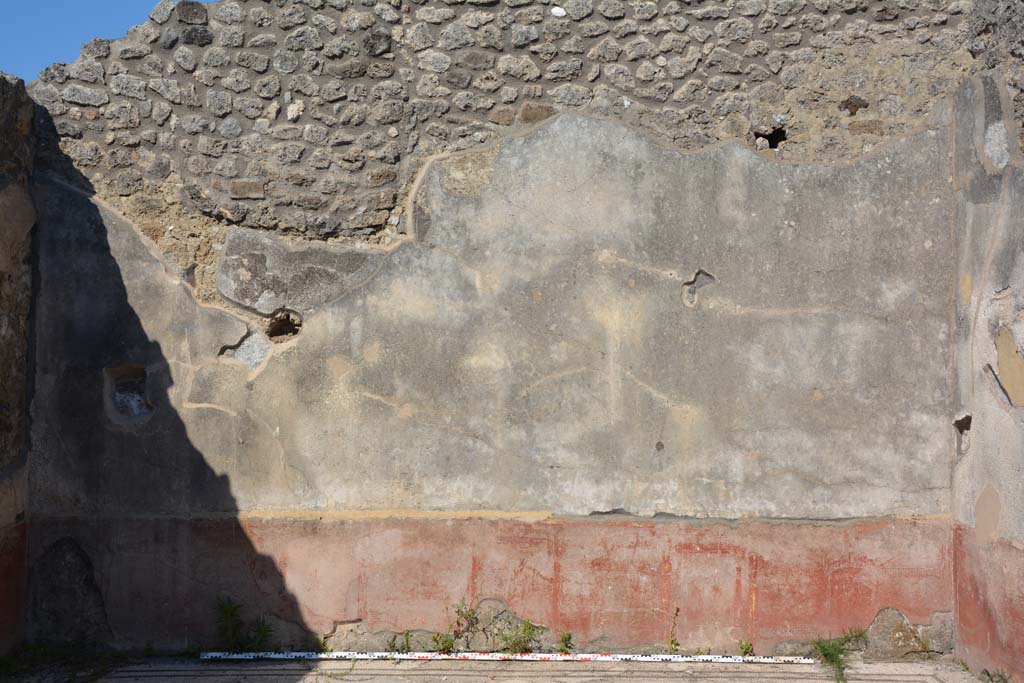 IX.5.6 Pompeii. May 2017. East ala e, looking towards east wall.
Foto Christian Beck, ERC Grant 681269 DÉCOR.