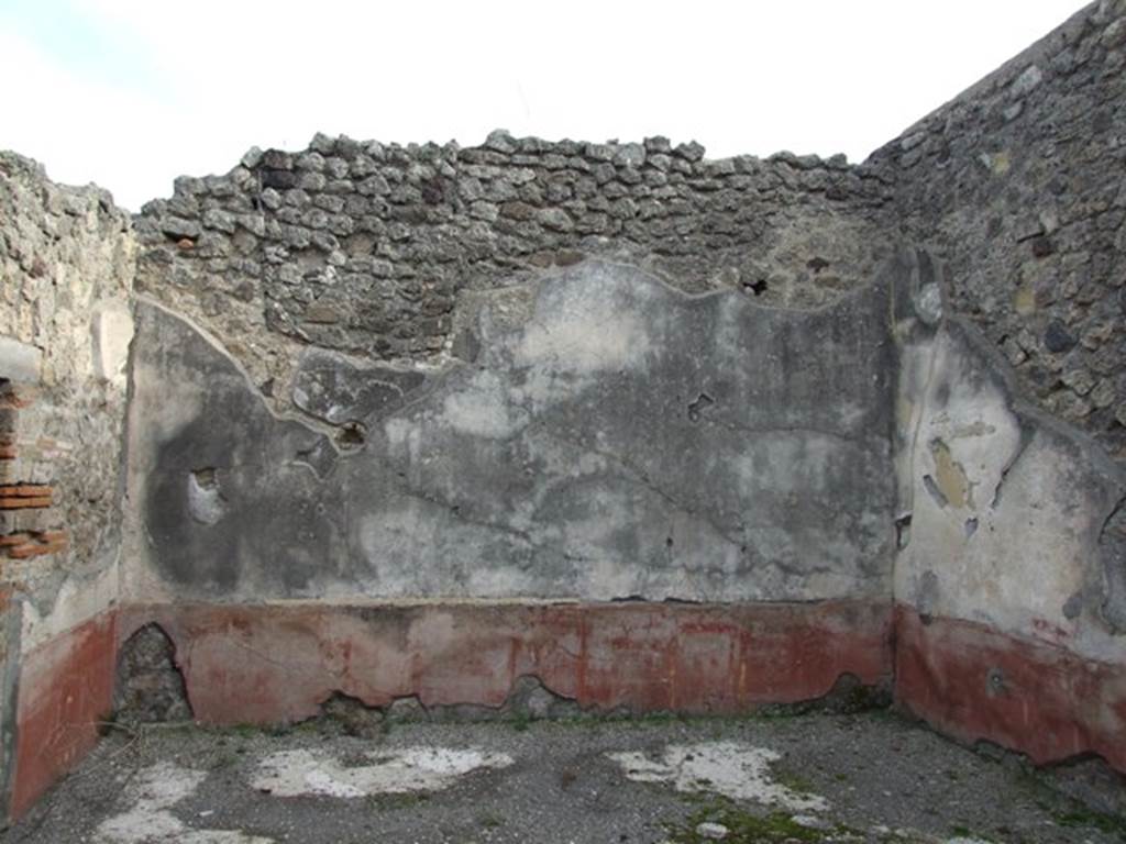 IX.5.6 Pompeii. December 2007. Room 3, ala, on east side of atrium. Looking east. According to Schefold, the wall painting of Apollo-Sol and Orion? was found here. See Schefold, K., 1957. Die Wande Pompejis. Berlin: De Gruyter. (p.253) See Sogliano, A., 1879. Le pitture murali campane scoverte negli anni 1867-79. Napoli: (p.75,no.458, nearly destroyed)