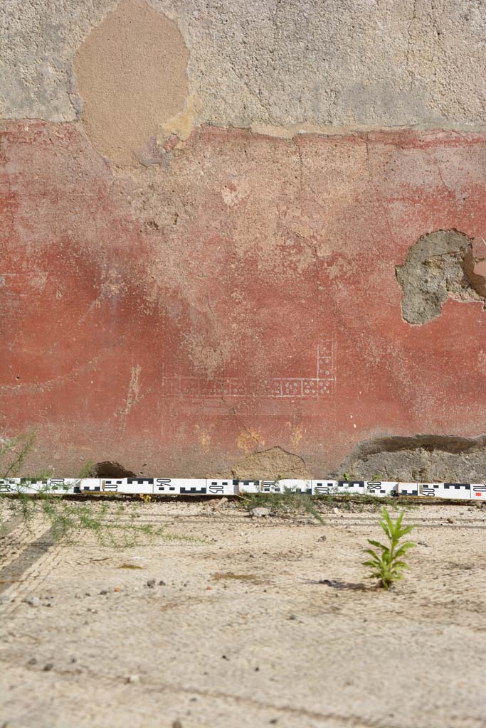 IX.5.6 Pompeii. May 2017. East ala e, continuation of zoccolo on south wall at east end.
Foto Christian Beck, ERC Grant 681269 DÉCOR.
