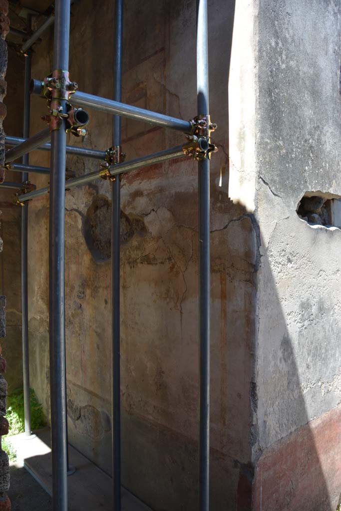 IX.5.6 Pompeii. May 2017. Room k, (west side), looking towards north wall.
Foto Christian Beck, ERC Grant 681269 DÉCOR.
