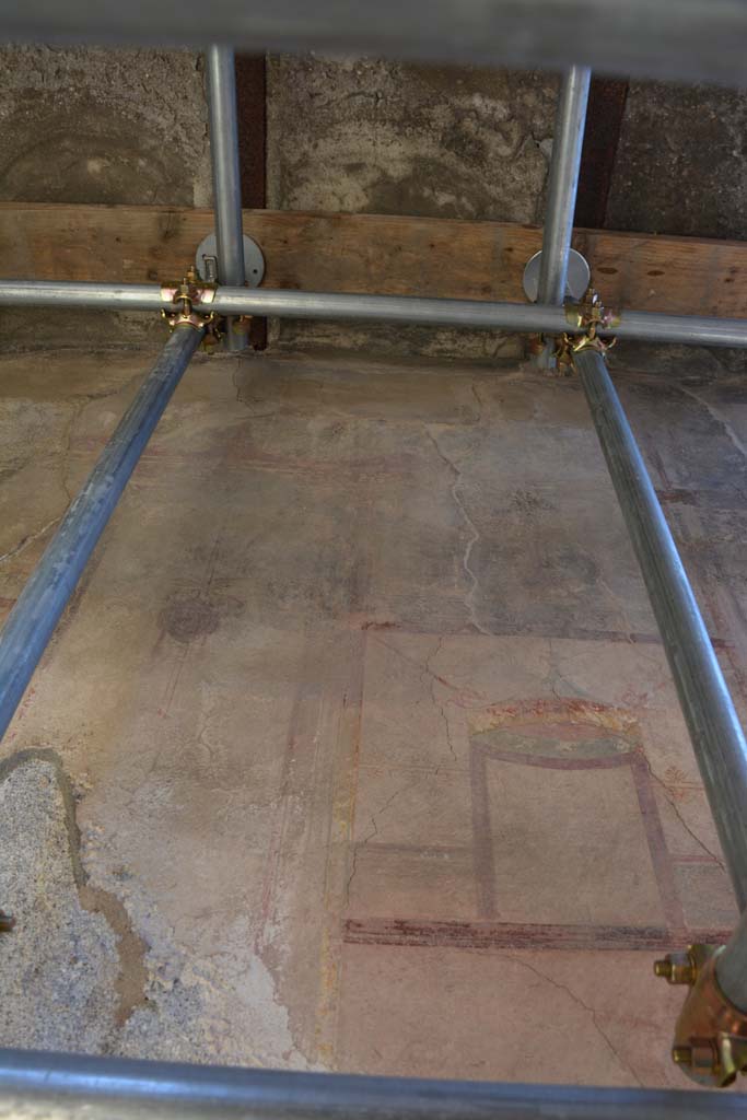 IX.5.6 Pompeii. May 2017. Room k, (west side), upper north wall towards east end.
Foto Christian Beck, ERC Grant 681269 DÉCOR.